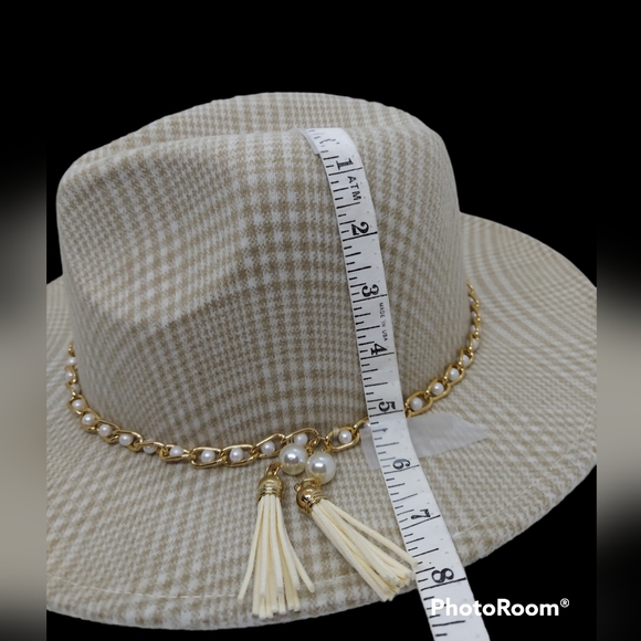 Ophelia Roe Woman's Wide Brim Felt Fedora Hat with Faux Pearl Chain Band NWT - Picture 7 of 8